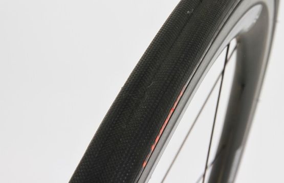 スペシャライズド S-WORKS TURBO ロードタイヤの新基準を作る